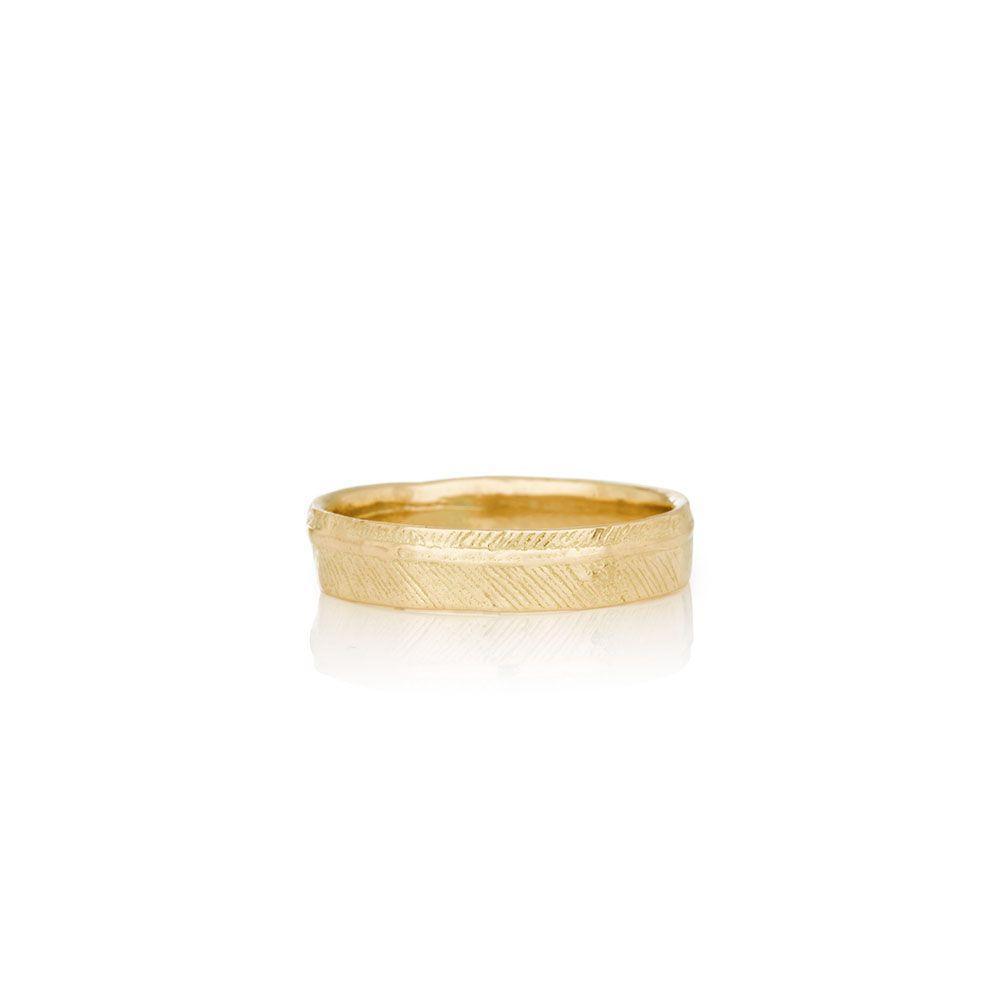 Women's solid gold ring