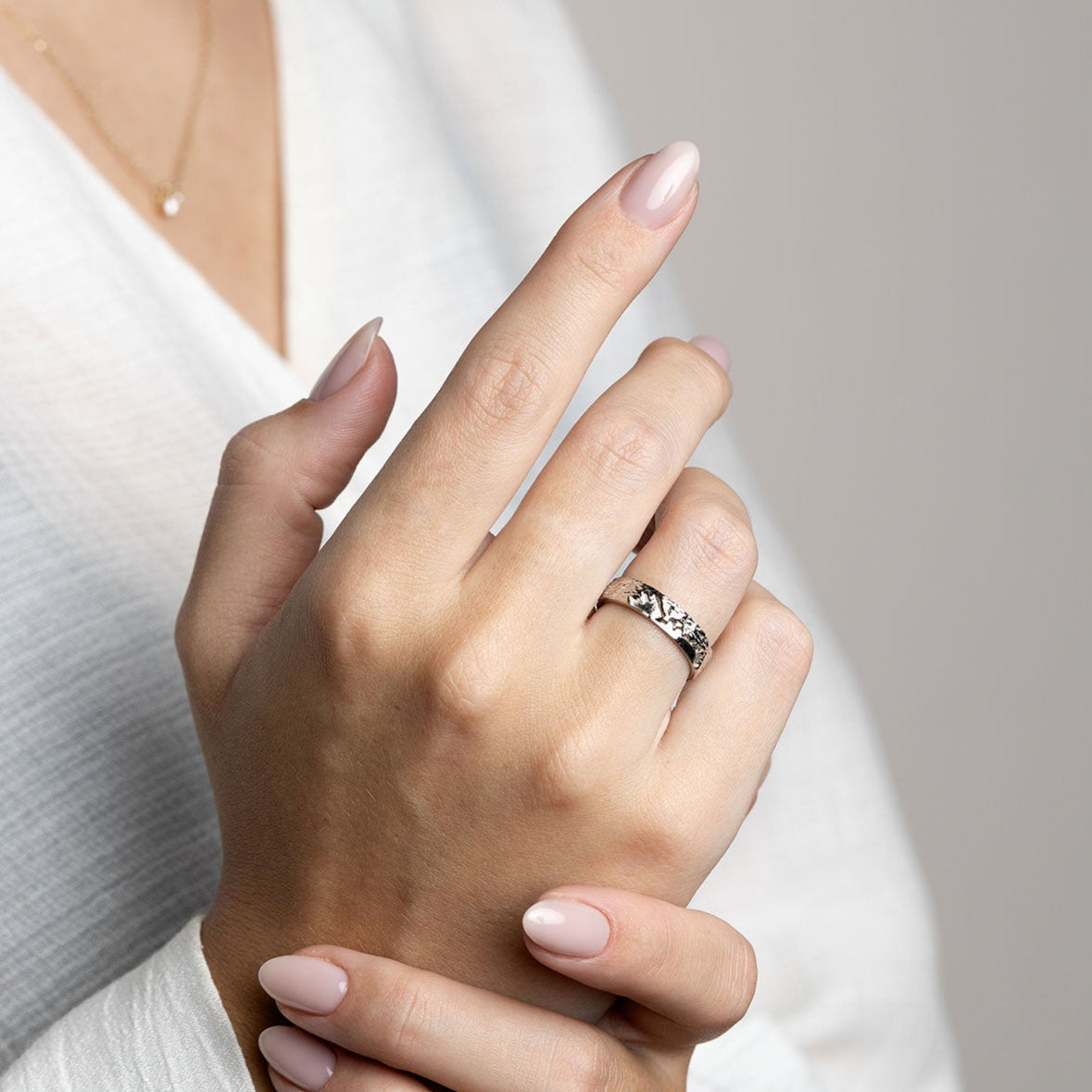 Women's wedding ring - MAGMA