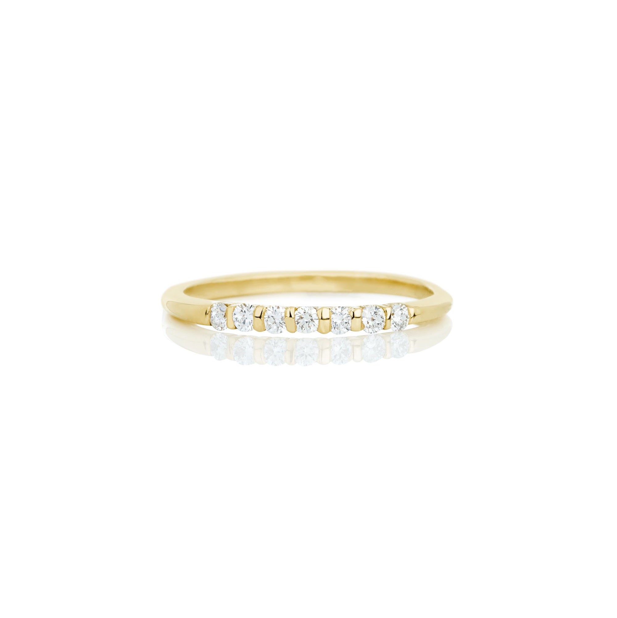 Women's diamond ring
