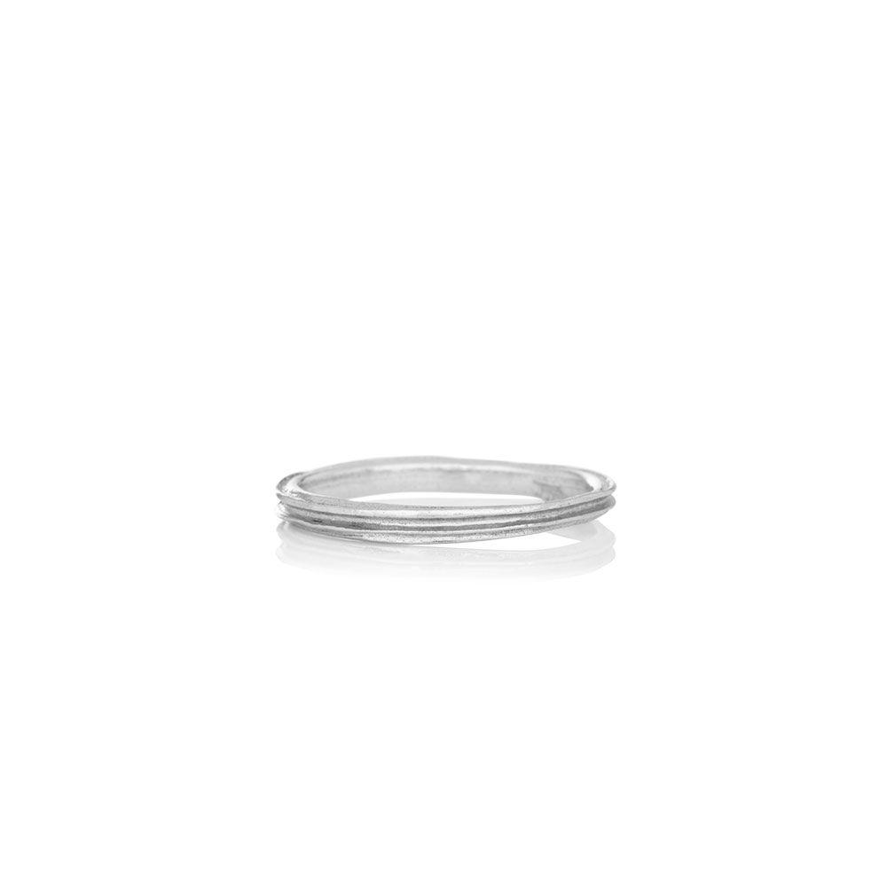Women's solid white gold ring - WATERFALL