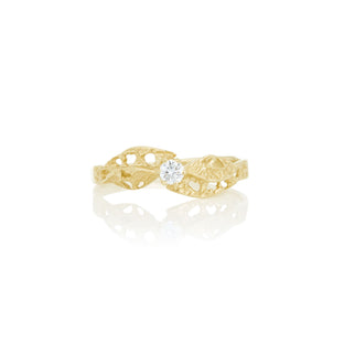 Women's diamond ring